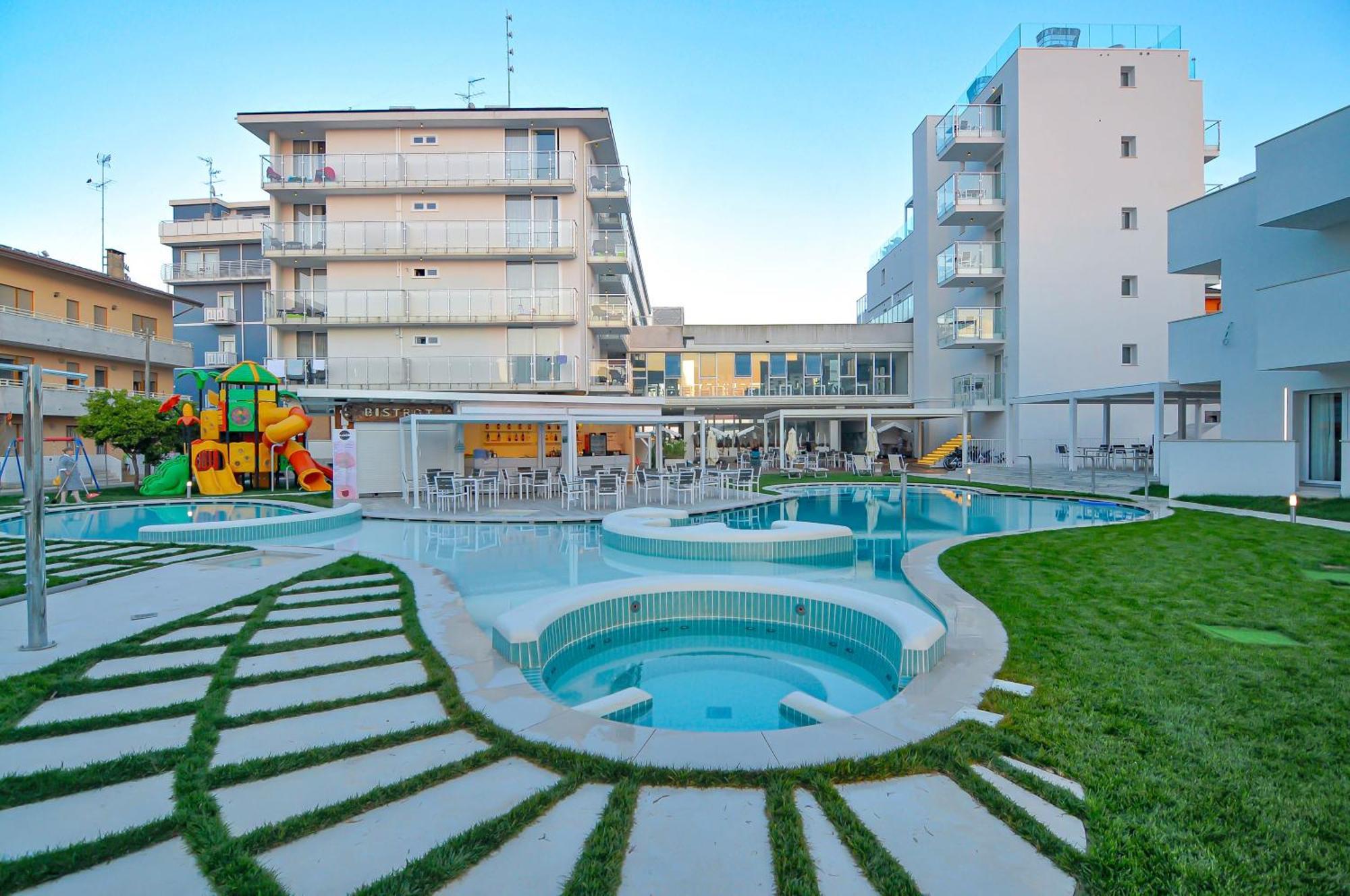 Marina Suites & Apartments 4 Stelle S Caorle Exterior foto